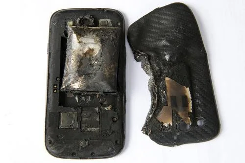 Iphone 発火事故を防ぐ為に気をつけるべき6つのこと 楽しくiphoneライフ Sbapp