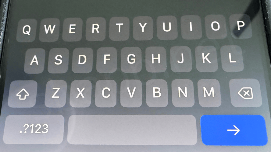 iOS26.3:パスコード入力時のキーボード(英語)